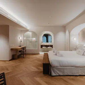 Hotel Petit Luxe ****